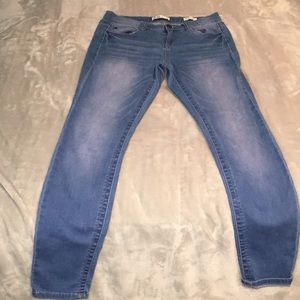 MUDD Flx stretch skinny jeans